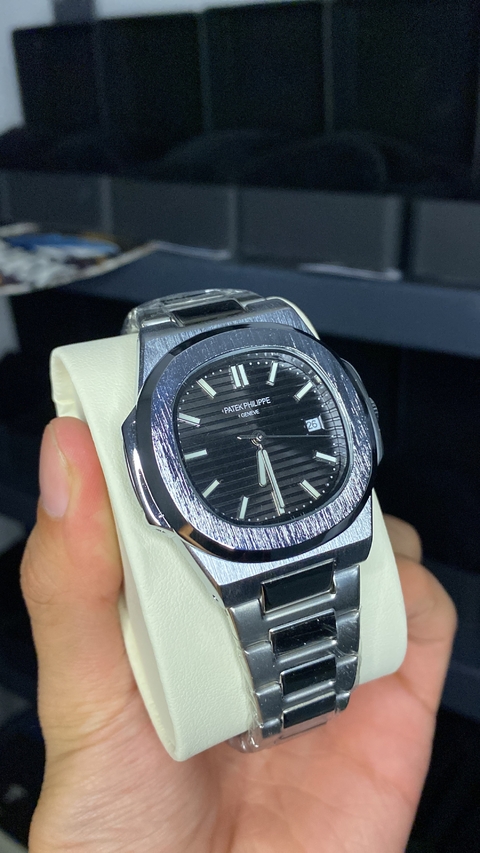 Patek Philippe Nautilus Acero Fondo Negro - comprar online