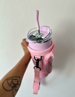 BOLSO FUNDA 1.2L C/CORREA PREMIUM PARA VASO QUENCHER STANLEY™ - SatisFaction™ - tienda online