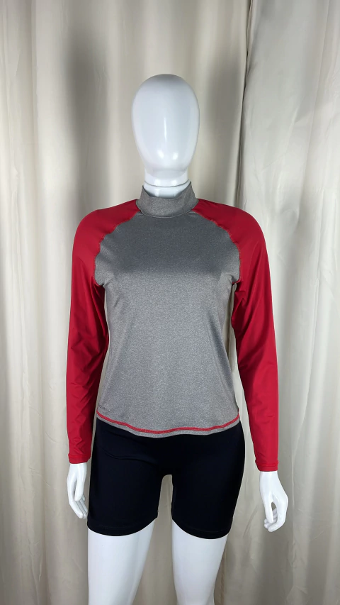 Blusa fitness cinza/vermelha DICORPO TAM P - veste até 40