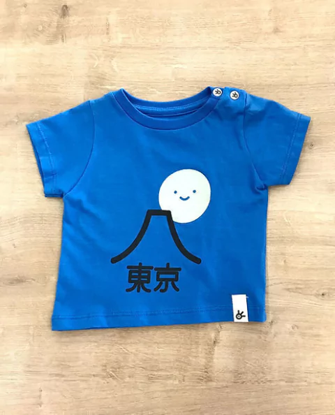 CAMISETA MANGA CURTA ESTAMPA TOKYO FABULA