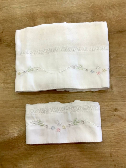 TOALHA DE BOCA 2 PEÇAS BORDADO FLORES ROANA - comprar online