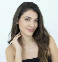 Colar Feminino em Prata 925 com Coração - Presente Sofisticado para Mãe