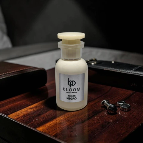 Perfume Neon Negro - Inspiração 212 Black Vip - comprar online