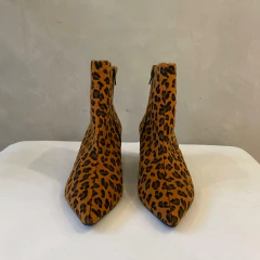 BOTA DEBORA ONÇA na internet