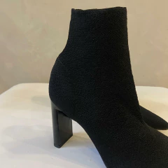 BOTA ISABELA PRETA na internet