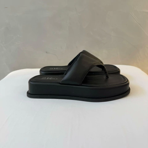CHINELO FLAT LUA Preto - comprar online