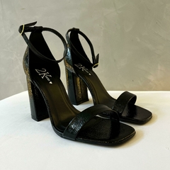 SANDÁLIA AMANDA PRETA VERNIZ - comprar online