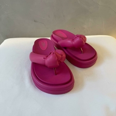 CHINELO FLAT LUNA Nude na internet