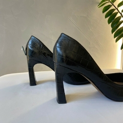 SCARPIN VANUSA PRETO na internet