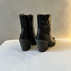 BOTA WESTERN AGATHA PRETA na internet