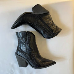 BOTA WESTERN AGATHA PRETA - comprar online