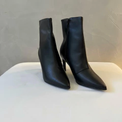 BOTA LARA PRETA - comprar online