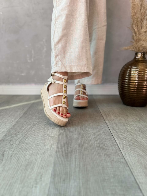 Sandália Anabela feminina Lorena off white