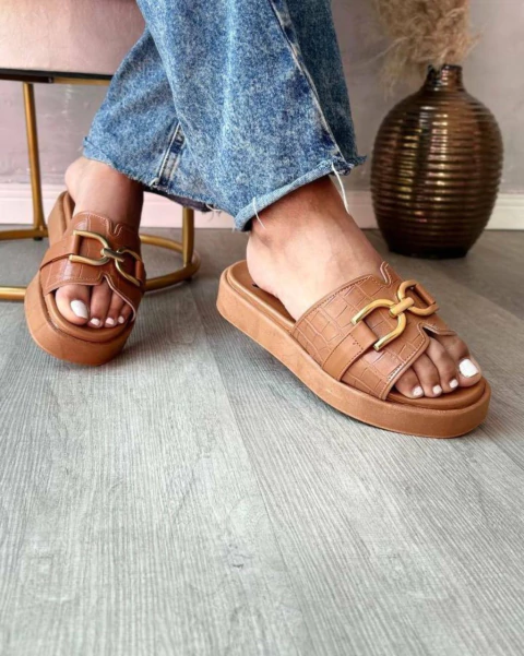 Flatform feminina Dara caramelo