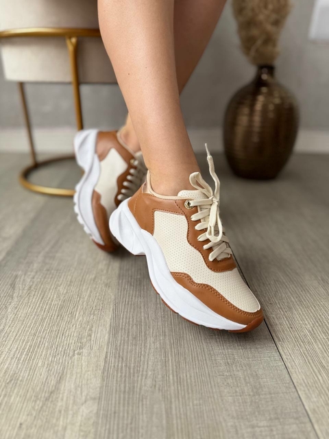 Tênis casual Sabrina caramelo