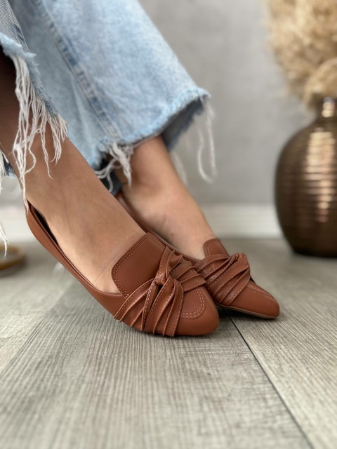 Mocassim feminino Carla caramelo