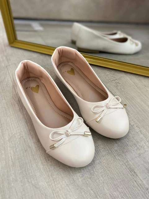 Sapatilha basica feminina Maisa off white