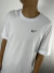 Camiseta Nike Mini Swoosh - comprar online