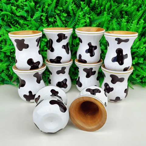 Mates de madera Imbuia pintados a mano con diseño de manchas negras y blancas tipo vaquita