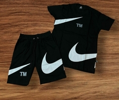 CONJUNTO NIKE - ¡TE LLEVAS DE REGALO LA REMERA Y UN PAR DE MEDIAS!