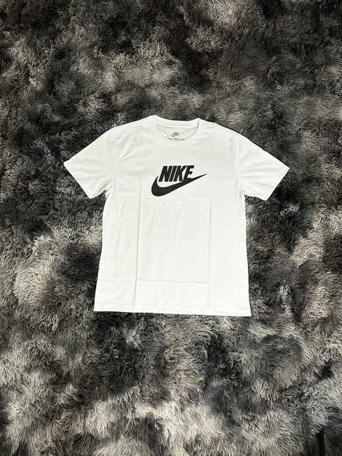 Camisa Nk Sportwear Icon Futura - Premium - Branca - comprar online