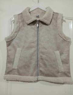 CHALECO GAMULÁN CON PIEL + 2 REMERAS TÉRMICAS DE REGALO en internet