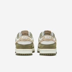 Imagen de Zapatillas Nike SB Dunk Low Retro + Nike Zoom de regalo