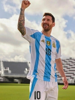 CAMISETA TITULAR ARGENTINA + CAMISETA PRE PARTIDO DE REGALO | ¡ SUPER OFERTA 2X1 ! - tienda online