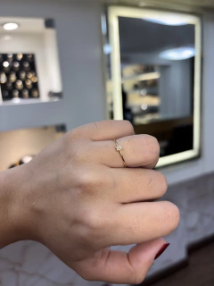 Anel Solitário Chuveiro em Ouro 18k 750 - comprar online