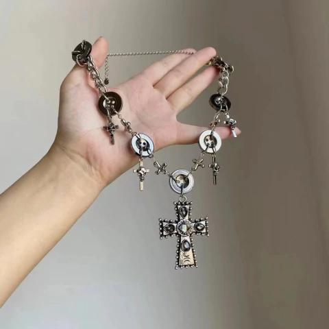 Collar Cruz ancho