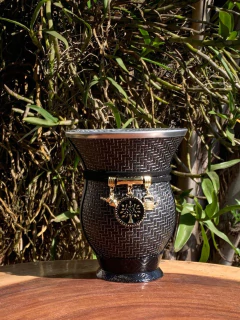 Kit chimarrão: Cuia de Porongo Revestida em Sintético Trançada + Pulseira Basic - comprar online