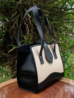 Mateira Safira em Material Sintético - loja online