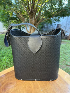 Mateira Ágata em Material Sintético na internet