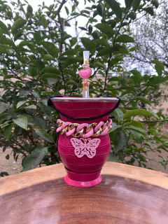 Kit chimarrão: Cuia de Porongo Revestida em Sintético Crocô + Bomba em inox decorada com pingente + Pulseira Luxo na internet