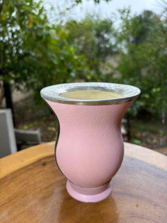 Cuia Colorida de Porongo Revestida em Material Sintético