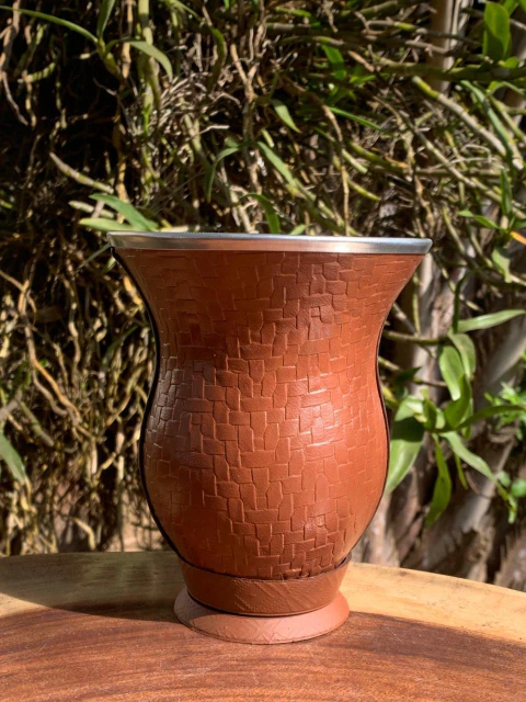 Cuia Colorida de Porongo Revestida em Material Sintético TRANÇADA - comprar online