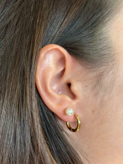 Brinco bolinha pérola Dourada à Prova d'água - comprar online