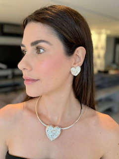 Conjunto Choker Rígida e Brinco de Coração Prateado - comprar online