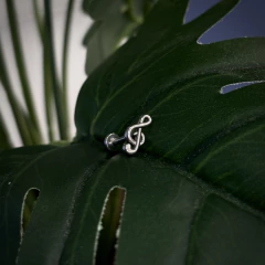 Piercing Labret Helix Clave de Sol - comprar online