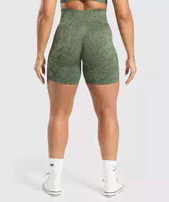 Adapt x Whitney Shorts en internet