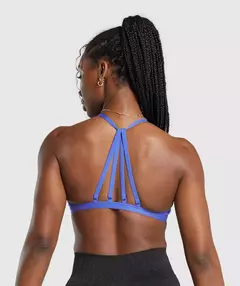 Minimal Sports Bra en internet