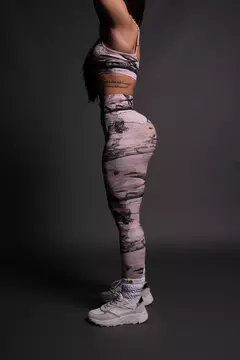 Our Passion "Everson Seamless" Scrunch Leggings - Lunè Sportswear