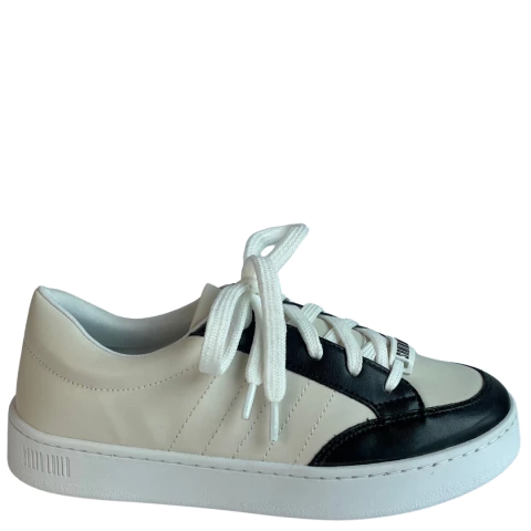 Tênis Casual Off White e Preto