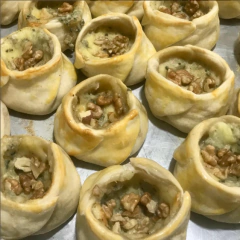 Empanadas Argentinas de Gorgonzola e Nozes - 06 Unidades na internet