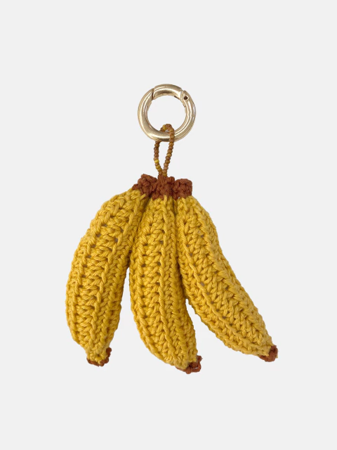 Bag Charm Banana Crochê