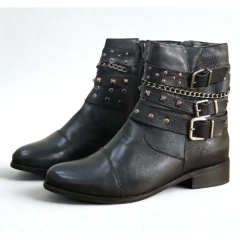 Bota Cano Curto Allure - Couro com Fivelas e Tachas - comprar online