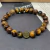 PULSEIRA PEDRA 8MM OLHO DE TIGRE OURO - Demidio Design