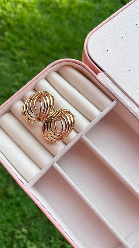 BRINCO OVAL TRABALHADO