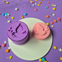 Carimbo e Ejetor para Brigadeiros e Docinhos - Batismo Pomba - comprar online