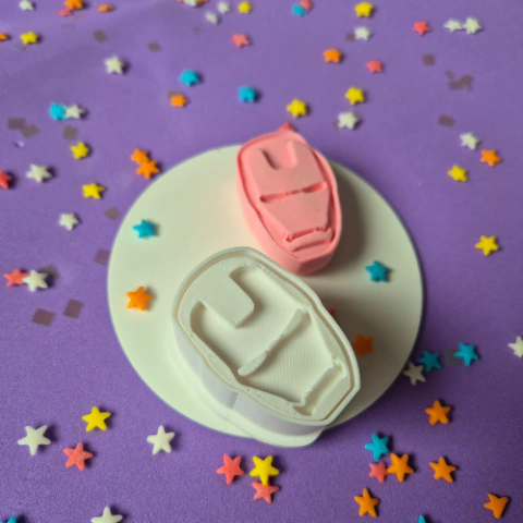 Carimbo e Ejetor para Brigadeiros e Docinhos - Homem de Ferro - comprar online